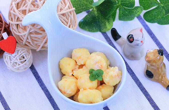 宝宝辅食不忽略营养, 那快试试这道蛋黄虾滑
