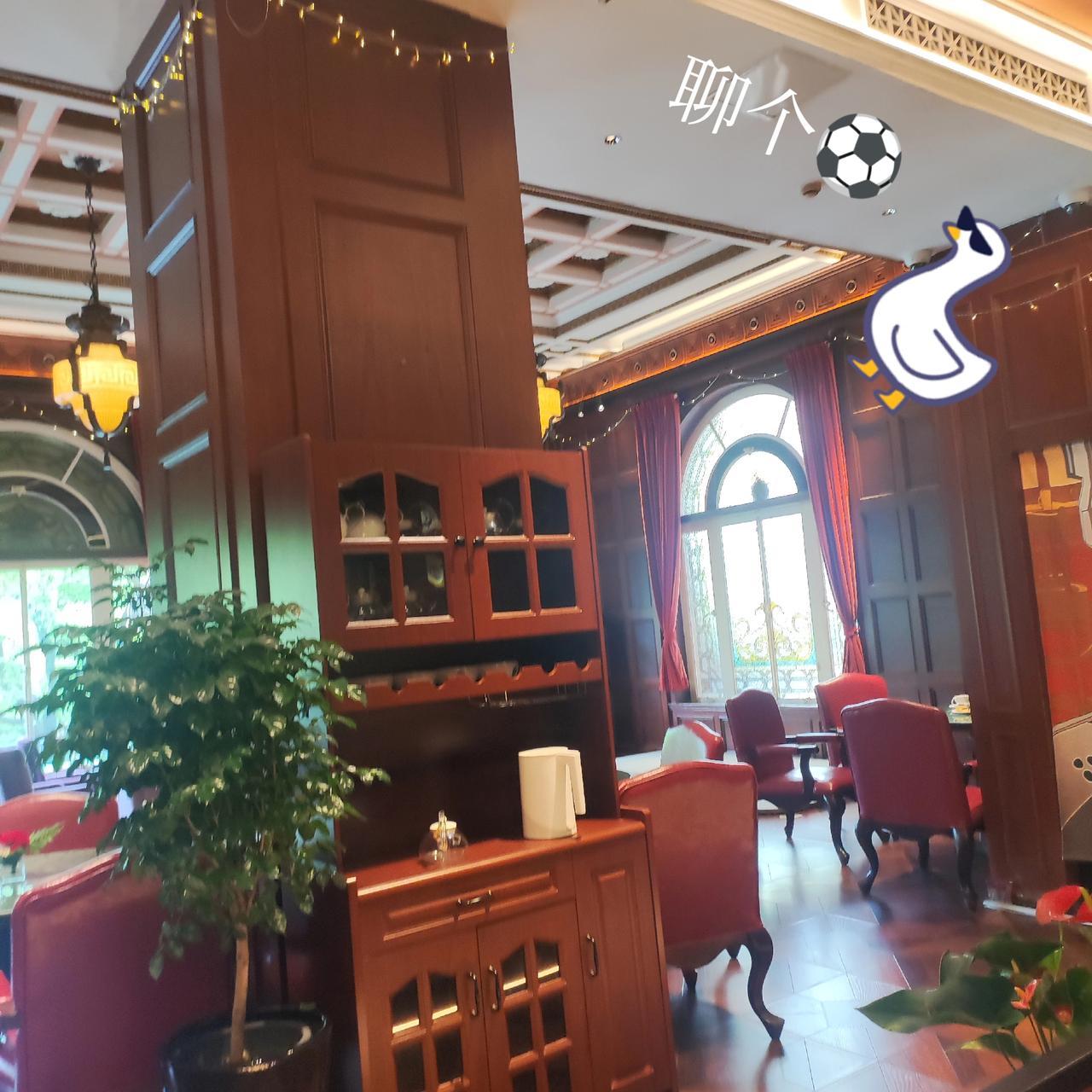 为什么喷海港的人那么多，这才是值得研究的问题，你以为徐亮和李璇他们不专业吗？那是