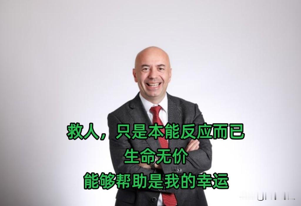 2025年度，最靓仔CEO，非这个总裁莫属仅用48秒，从跨国总裁变身“香江英雄