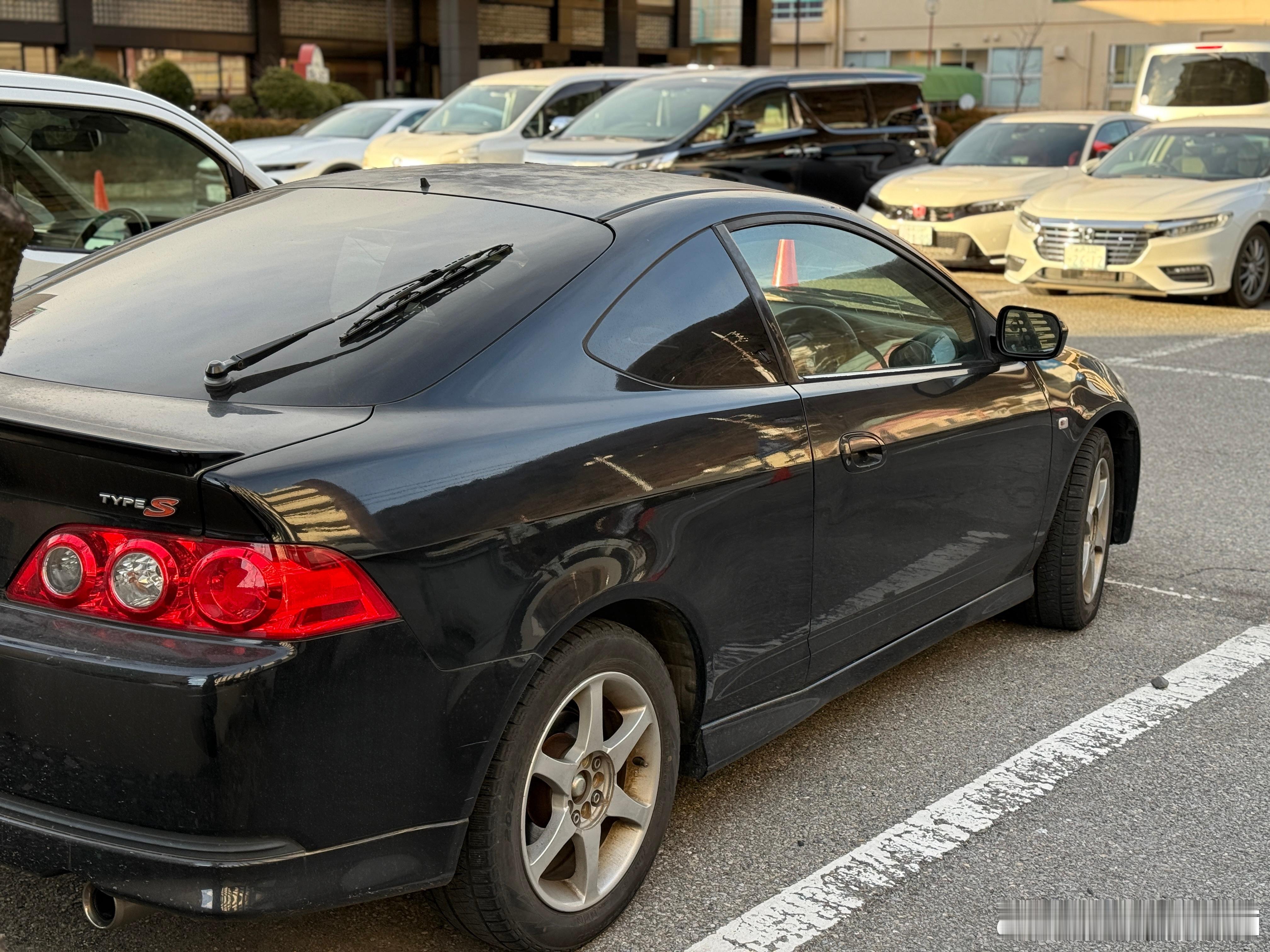 HondaParty轿跑也得配有骨后雨刷