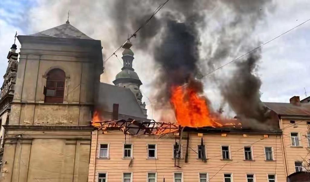 俄军千架无人机狂袭乌克兰，战火升级改写冲突史此次俄军发动的袭击，堪称