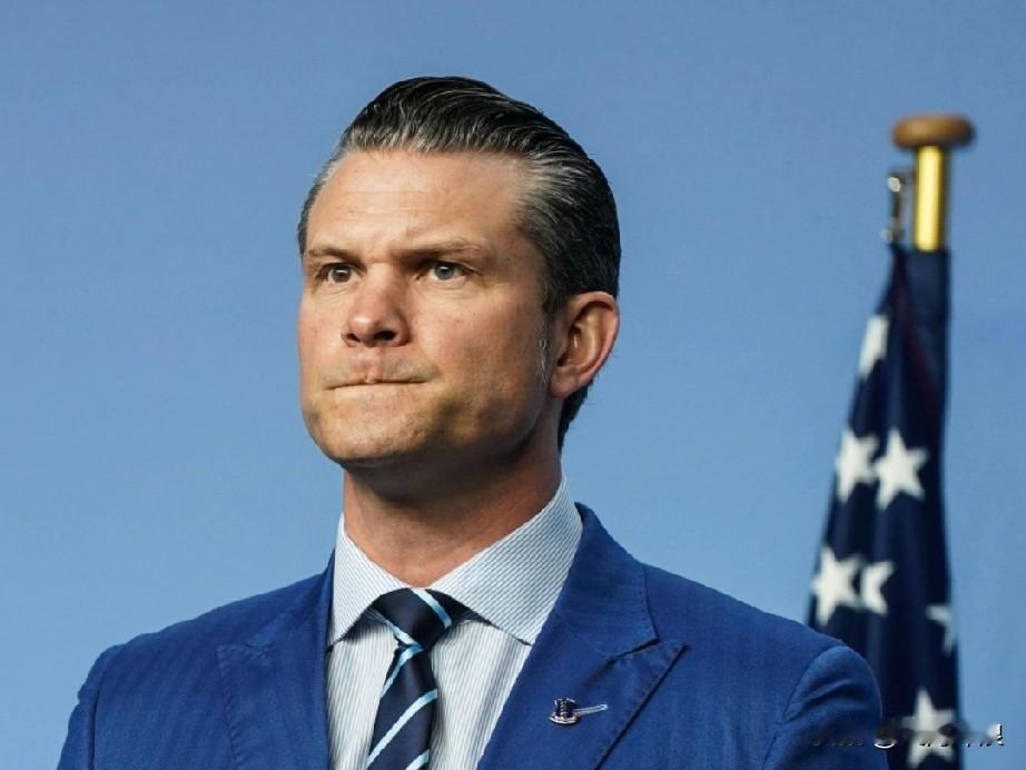 美国战争部部长下达命令！美国驻五角大楼记者“落荒而逃”！美国战争部部长赫格