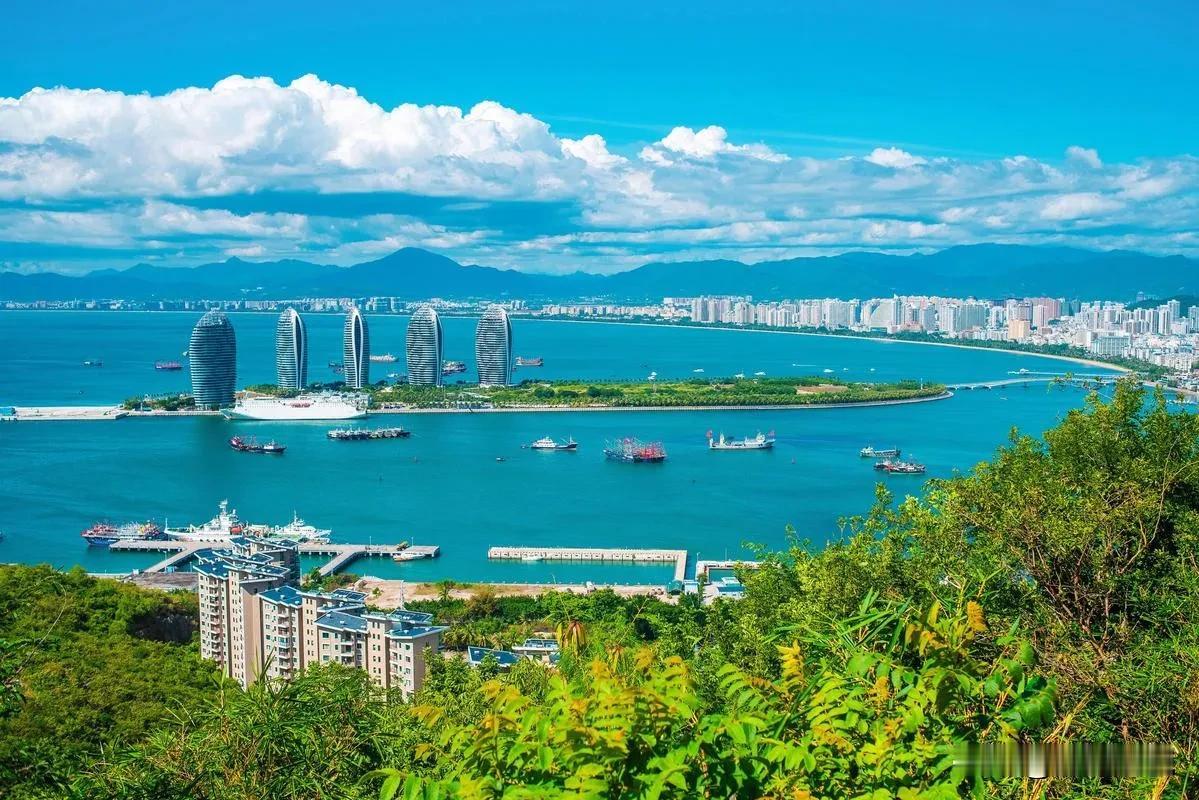 海南封关后，对百姓有哪些影响？海南封关，作为自由贸易港建设的关键一步，将对百姓