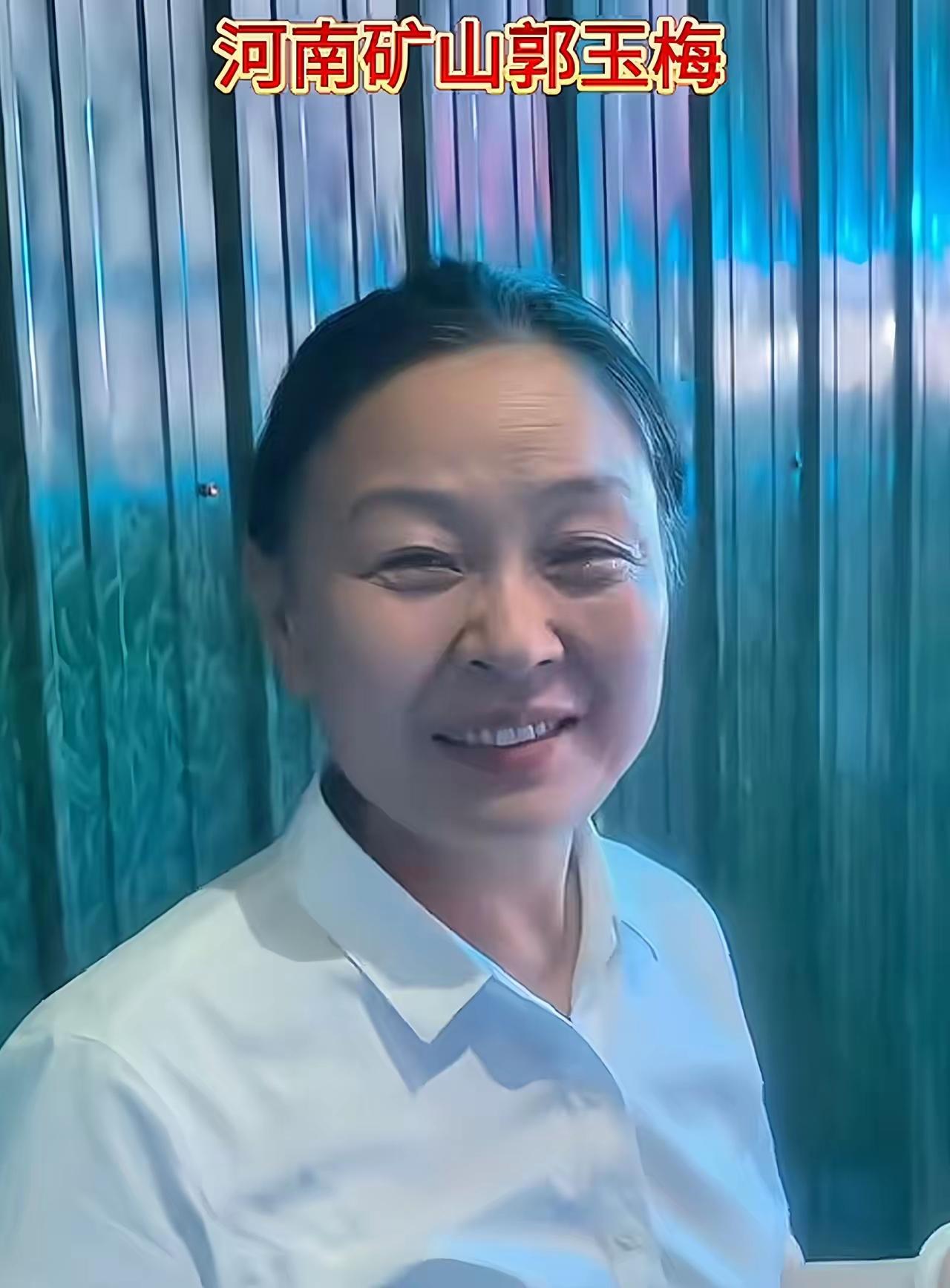 终于看明白了。崔培军为什么这么信她。不是因为她会算账，也不是因为她跟得久，而