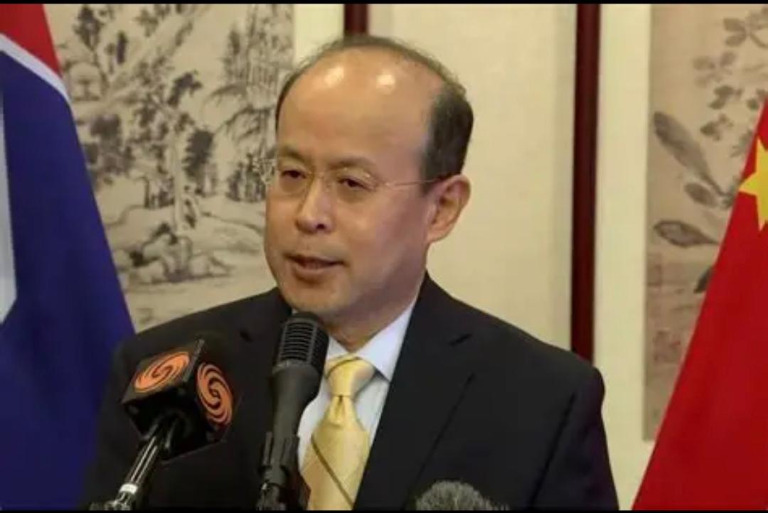 新加坡联合早报昨晚（1月28日晚）报道：“中国驻澳大利亚大使肖千称，北京正‘密切