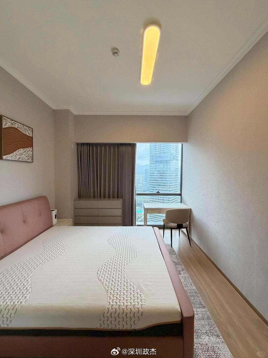 深圳南山华侨城270平4房，租金一个月8万左右。而且还挺多人租的，5500万左右