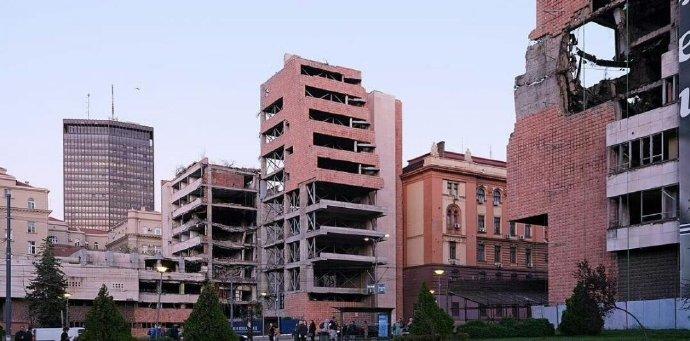 年11月7日，塞尔维亚议会以130票赞成、40票反对通过一项“特别