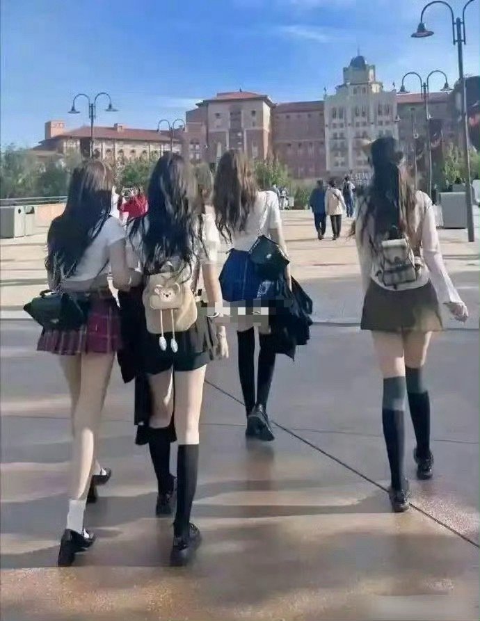以前的大学生和现在的大学生​​​[思考]​​​​
