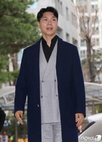 韩国艺人耽误航班起飞一小时引争议航班起飞时间有严格规定，耽误一小时可能影响后续