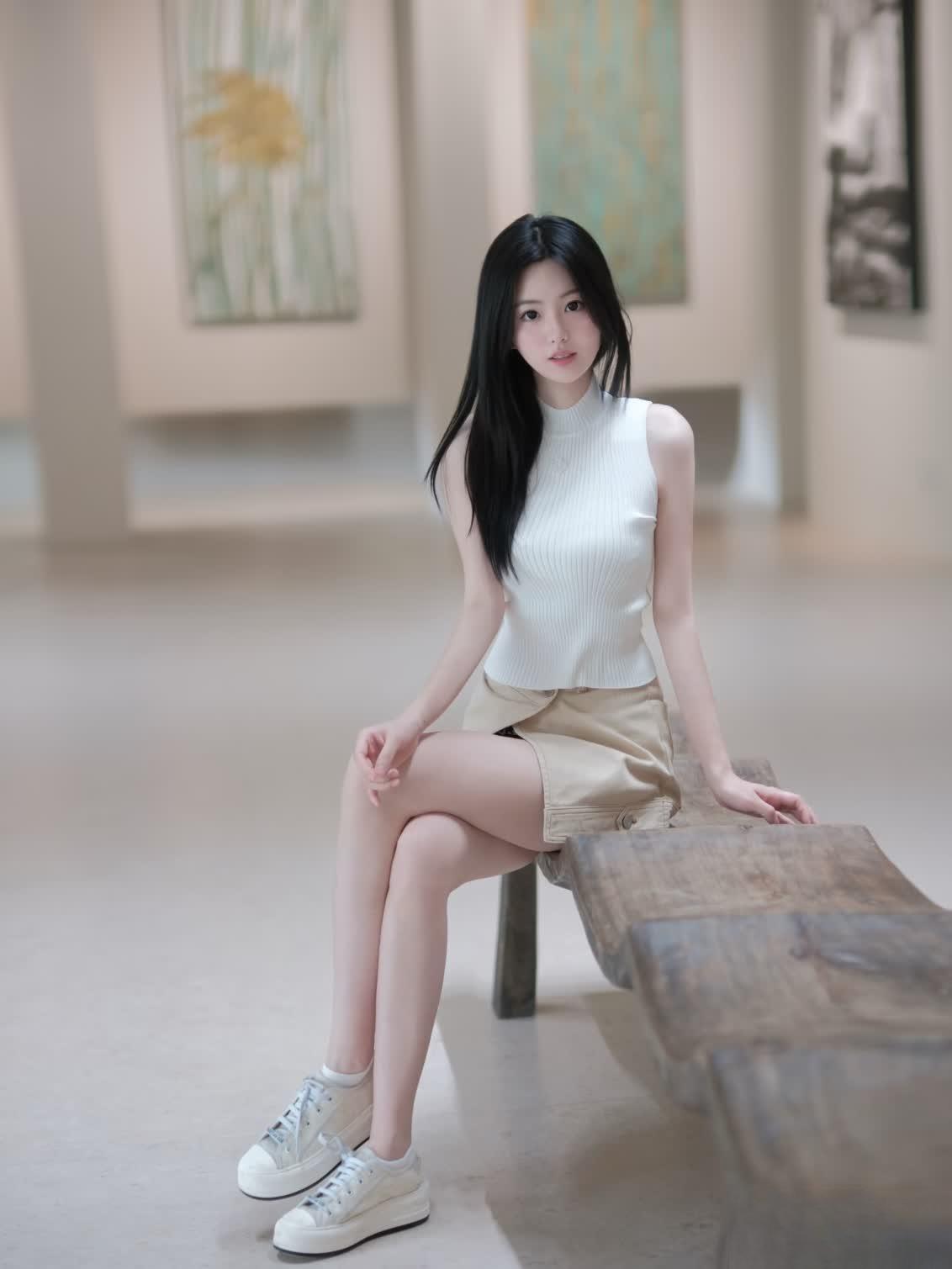 人生路上，自己站起来是本事，别人扶起来是价值。没人会扶一个毫无价值的人。别等着别