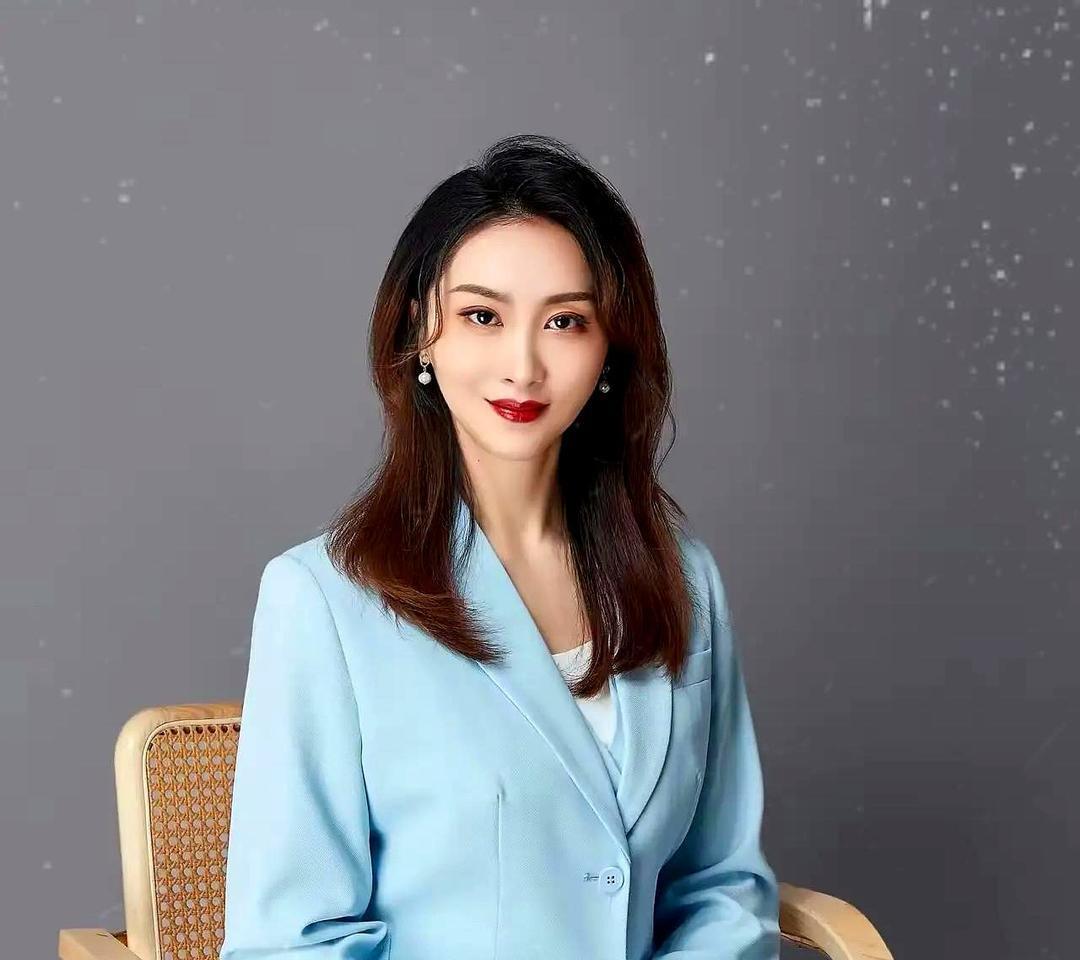 “干得漂亮！”北京，一高校女教师开了一门女性权益保护的选修课。谁知，开课之前，她
