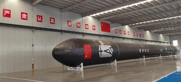 【中国首款全碳纤维火箭：微光一号模态箭成功落地】10月23日消息，据微光启航官方