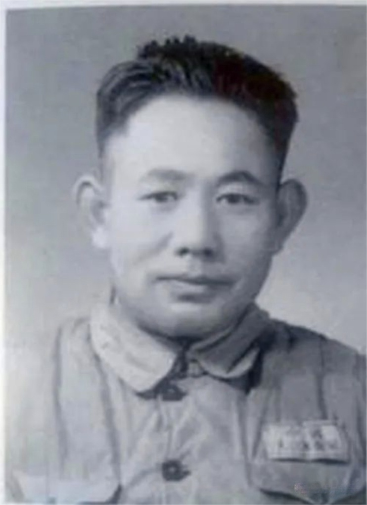 1951年，志愿军58师奉命北撤时，突然听到后方传来密集炮火，原本可以带队平安后
