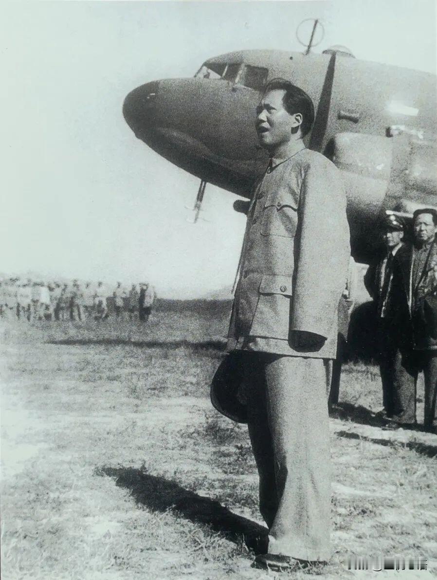 毛主席亲自接机周总理这个细节感人至深这个细节，读懂伟人们的惺惺相惜196