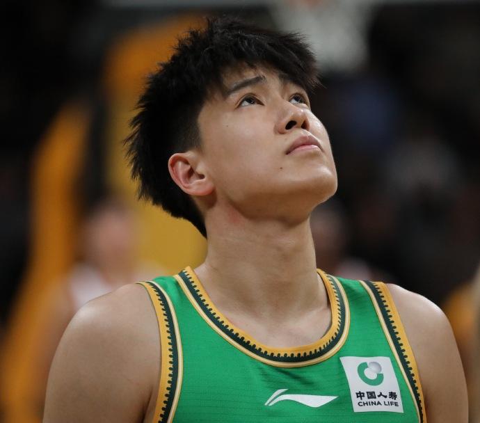 乌戈为什么不再用李虎翼了？乌戈接手辽宁队主教练后，李虎翼的出场时间越来越少了。