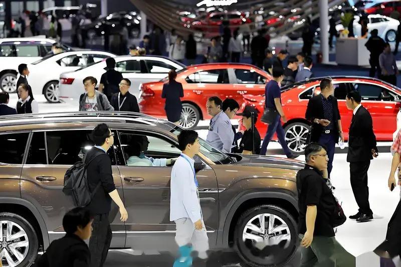 汽车情报局【乘联会：5月狭义乘用车零售预计185万辆新能源渗透率52.9%】日