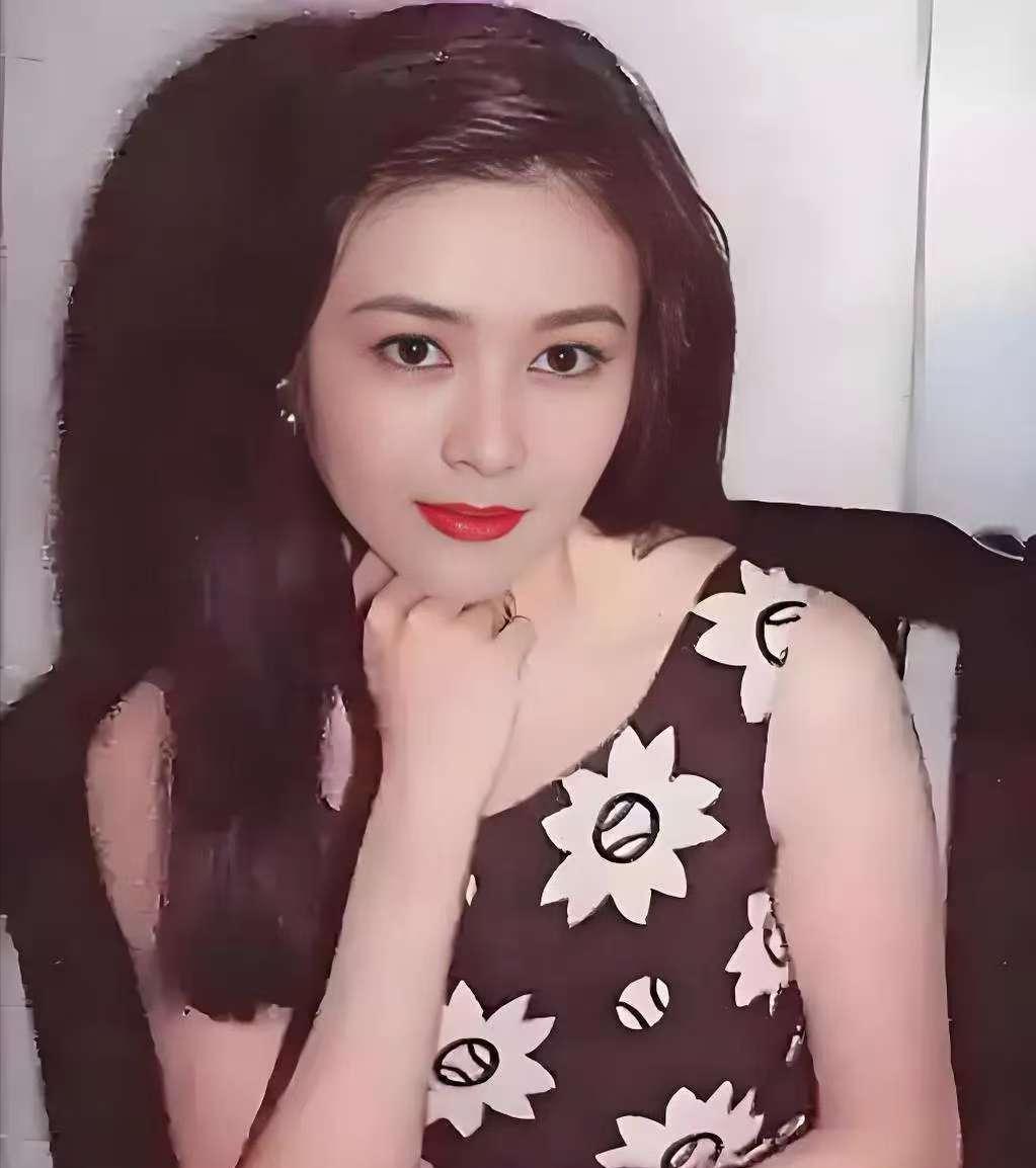 10年前，关之琳在采访上也是亲口承认：“我这辈子什么男人都试过，有女朋友的男人我