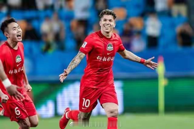 【中超】纳萨里奥破门王秋明绝平无效天津1比2河南5月19日，中超第13轮比赛，