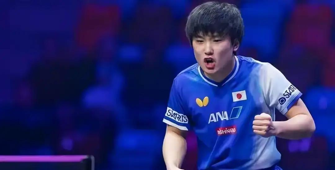 别骂足协了。他们这次可能做对了。翻开全球女足前十的名单，八个主教练席位上坐