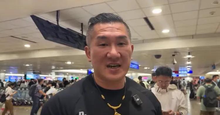 馆长返台“火力全开”：让全世界看看民进党的水准针对传闻有青鸟要对馆长“丢东西”