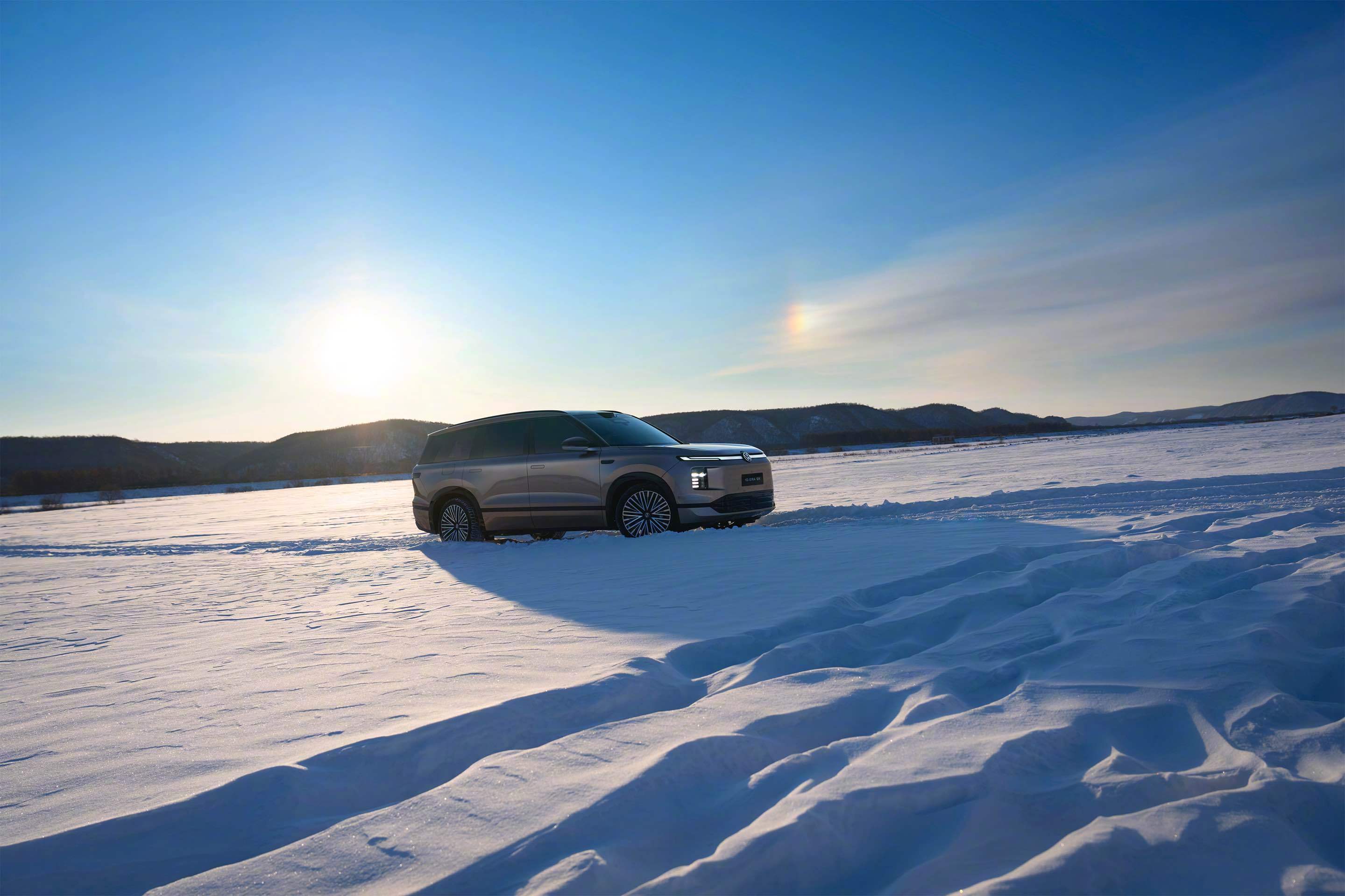 【用冰雪试炼打破刻板印象！德系大六座SUV的冰雪操控天花板来了】提起大六座