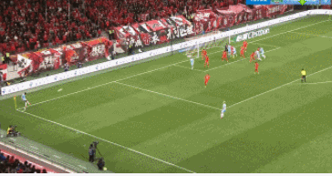 海港主场1-2！河南队上半场：3粒进球+3次击中门框。中超卫冕冠军怎么了？新赛