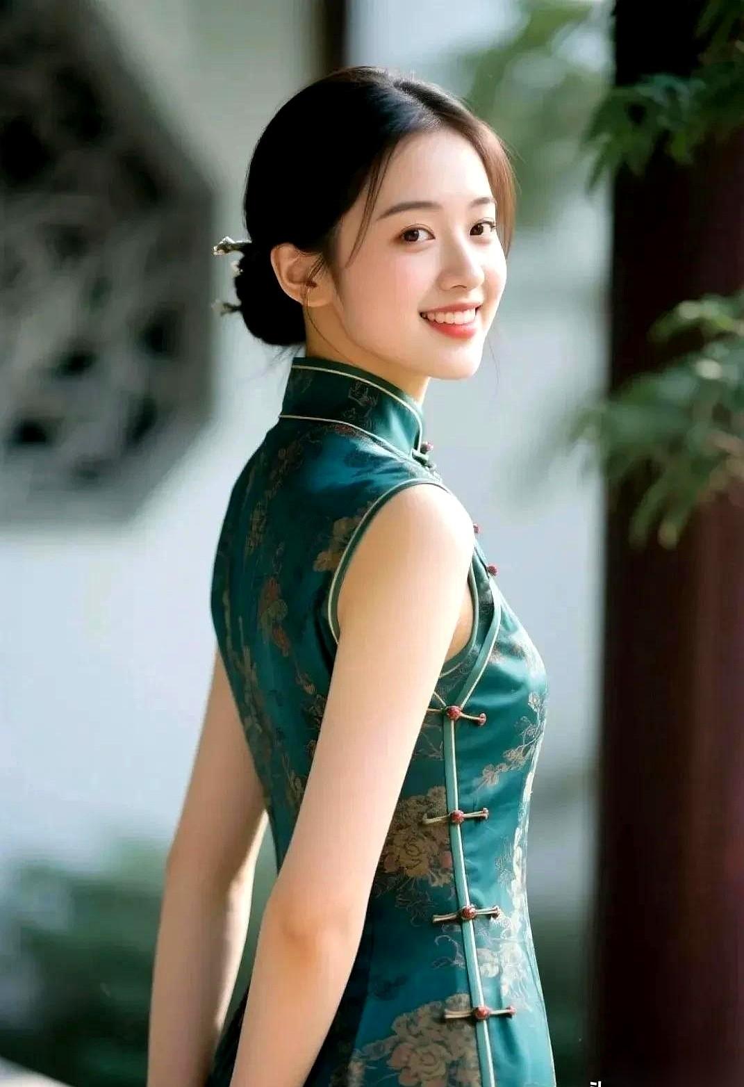 一晚上醒七八次，凌晨三点就瞪着天花板发呆。人老了，真不是从第一根白头发，第一道