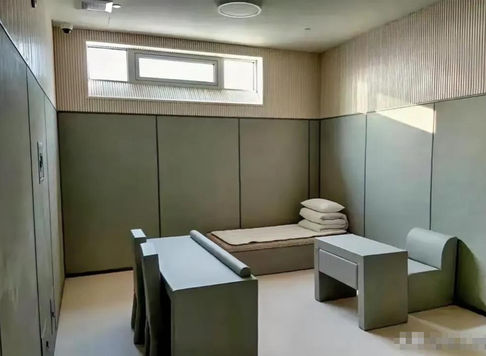 退休一年的老领导从家里被叫到这里休养！这就是很多官员被调查，请喝茶，去了一般要住