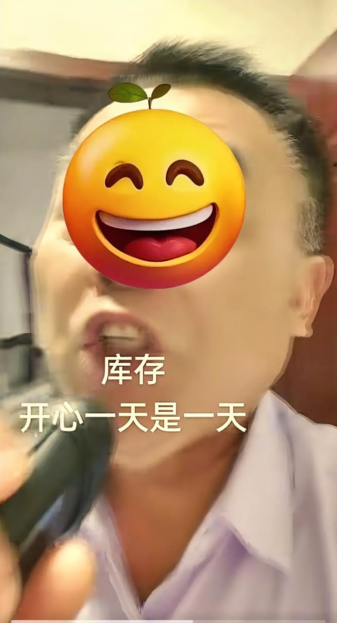 我有一同事，早年因房屋装修刷油漆，没注意保护自己。房屋刚装修成功，油漆味儿还没消
