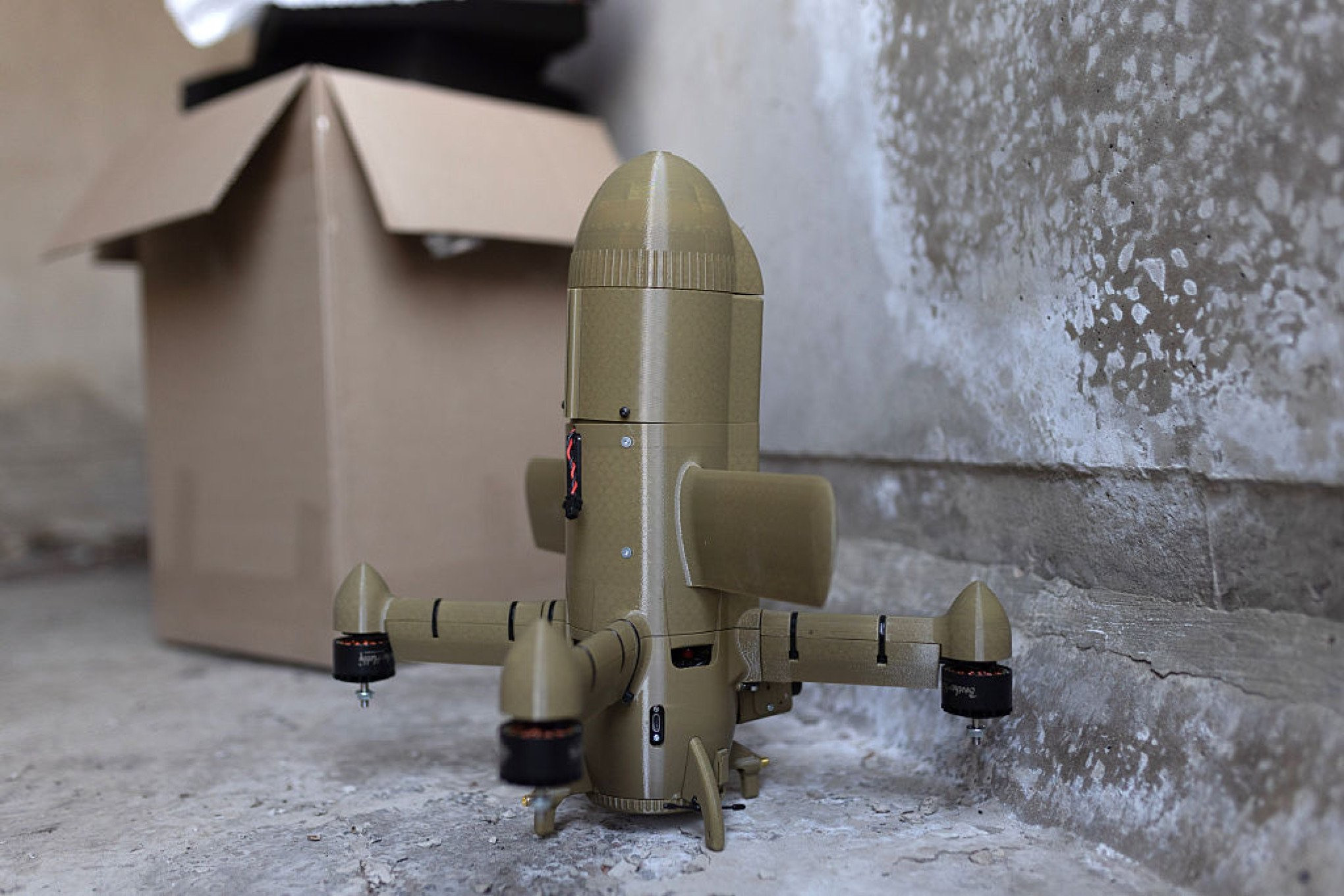 乌克兰无人机部队开创历史，五百公里外击落俄罗斯无人机