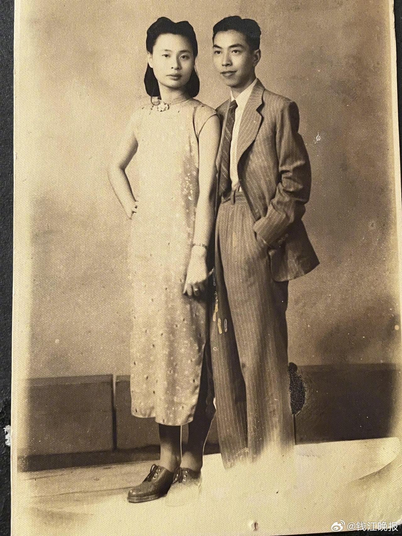 【#100岁无牙奶奶吃蟹爆火#】钟文毓，1925年出生于重庆，与杭州籍的丈夫婚