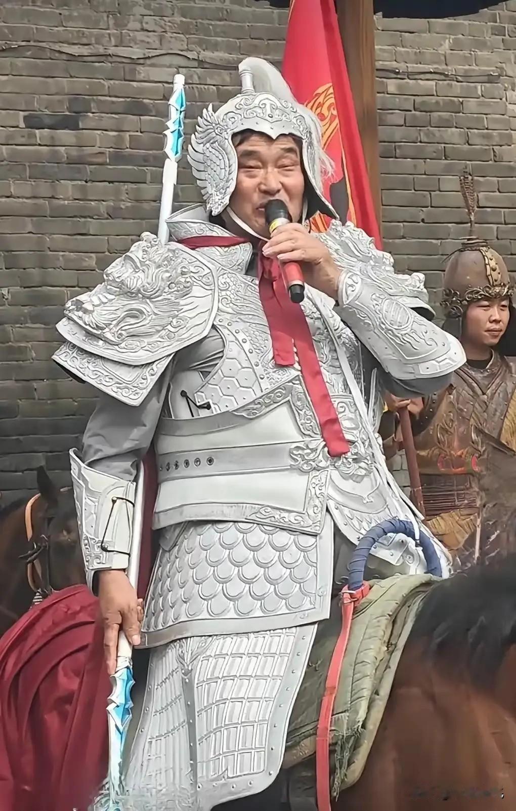 朱之文曾把攒下的演出费三万元帮助陌生人对方却骗了他，还羞辱他！但他说不后悔！