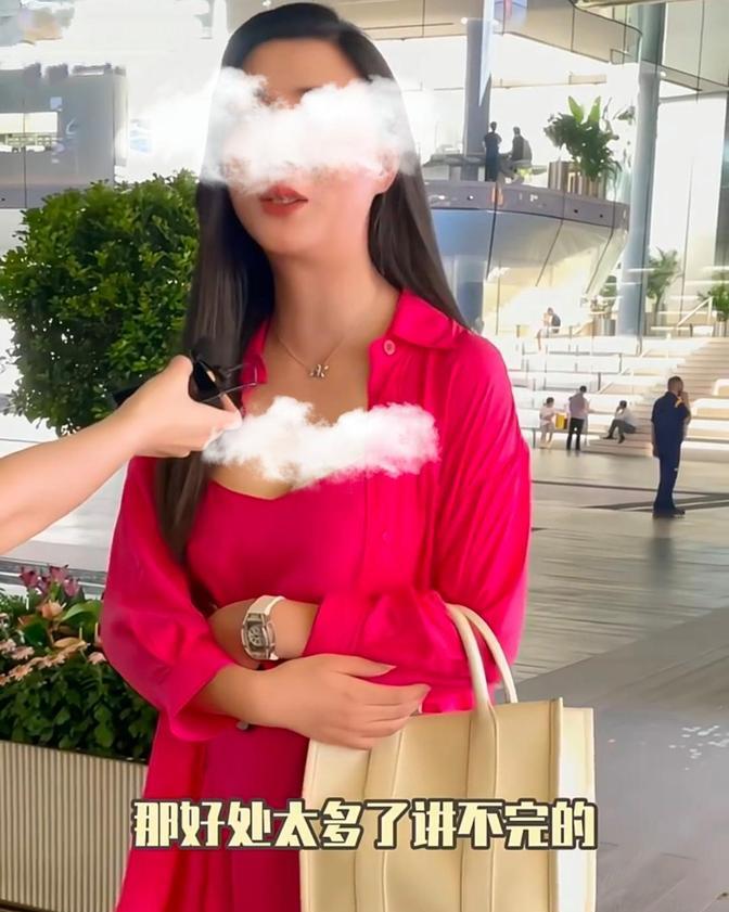 近日，广东一名女子自曝择偶标准：“年薪低于500万的不要追我，低于500万年薪都