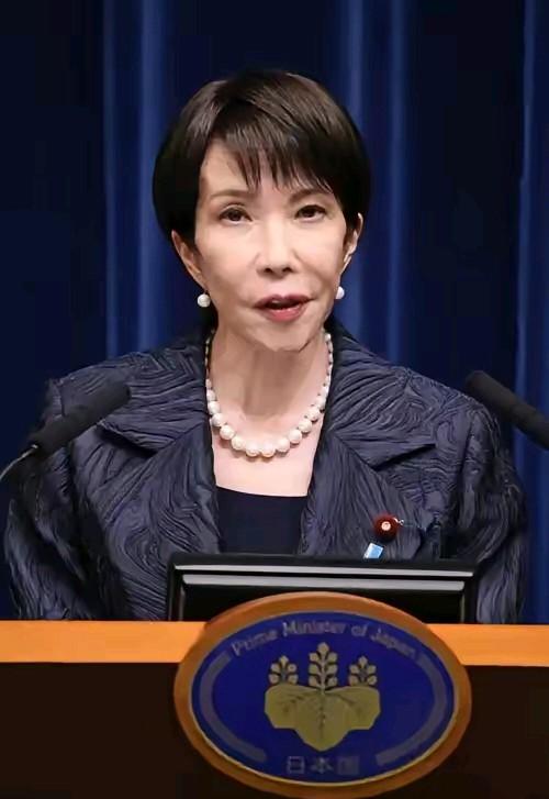 就在刚刚，​日本首相高市早苗正式宣布，​1月23日上午，日本首相高市早苗带着