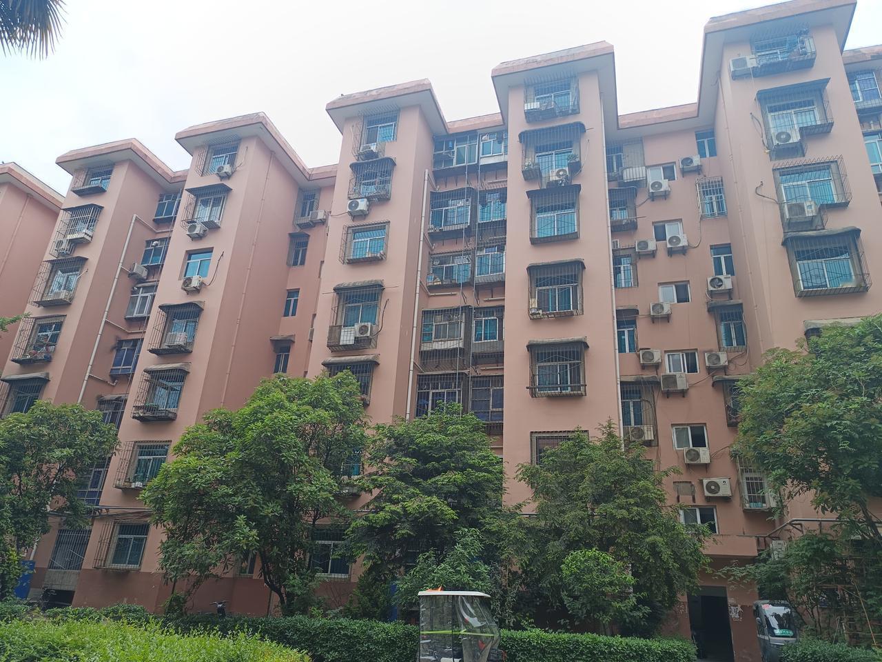 西安的城市更新里，老旧小区改造加装电梯真是件大好事。像新城区长乐中路街道黄河社区