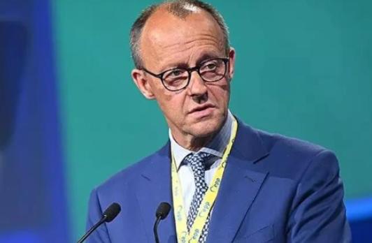 治不了俄罗斯，还治不了你？默茨一句话，以色列彻底怂了。谁能想到，一向横着走、