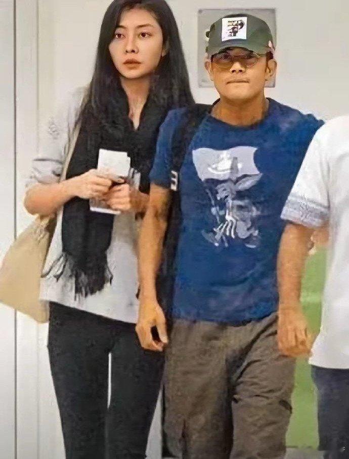 难怪郭富城、熊黛林谈了七年恋爱也没领证，而是转身娶了小鸟依人的方媛，看熊黛林身高就知道了​