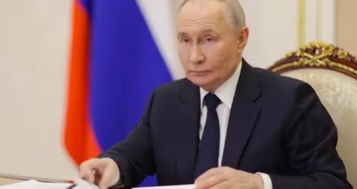 大家不要再笑话俄乌冲突打的拉胯了，实话实说，俄乌冲突如果不是这么磨磨唧唧的话中