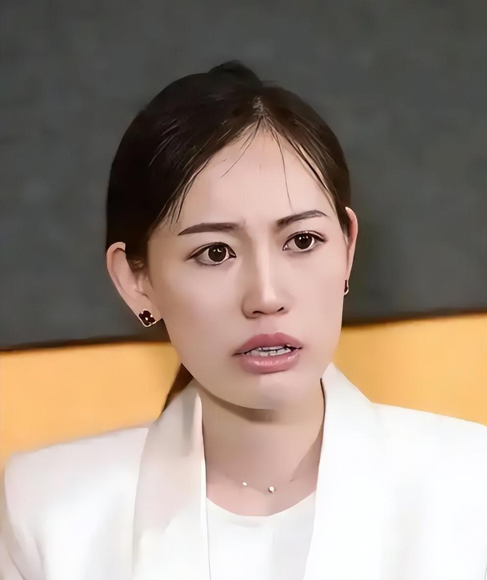 一手好牌打得稀烂！马蓉离婚分走5000万，本可安稳度日，却挥霍无度移居澳洲，