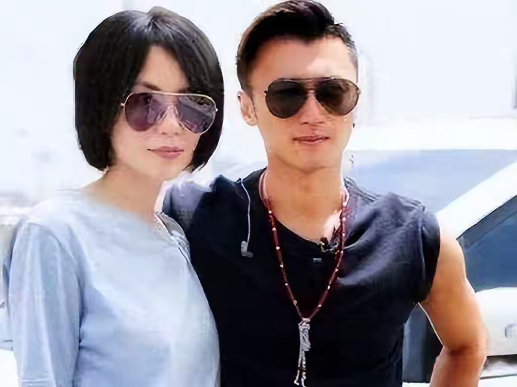 复合传闻彻底落幕！张柏芝高调官宣重磅好消息，谢霆锋真实近况曝光兜兜转转这么多年，锋芝复合的传言，隔三