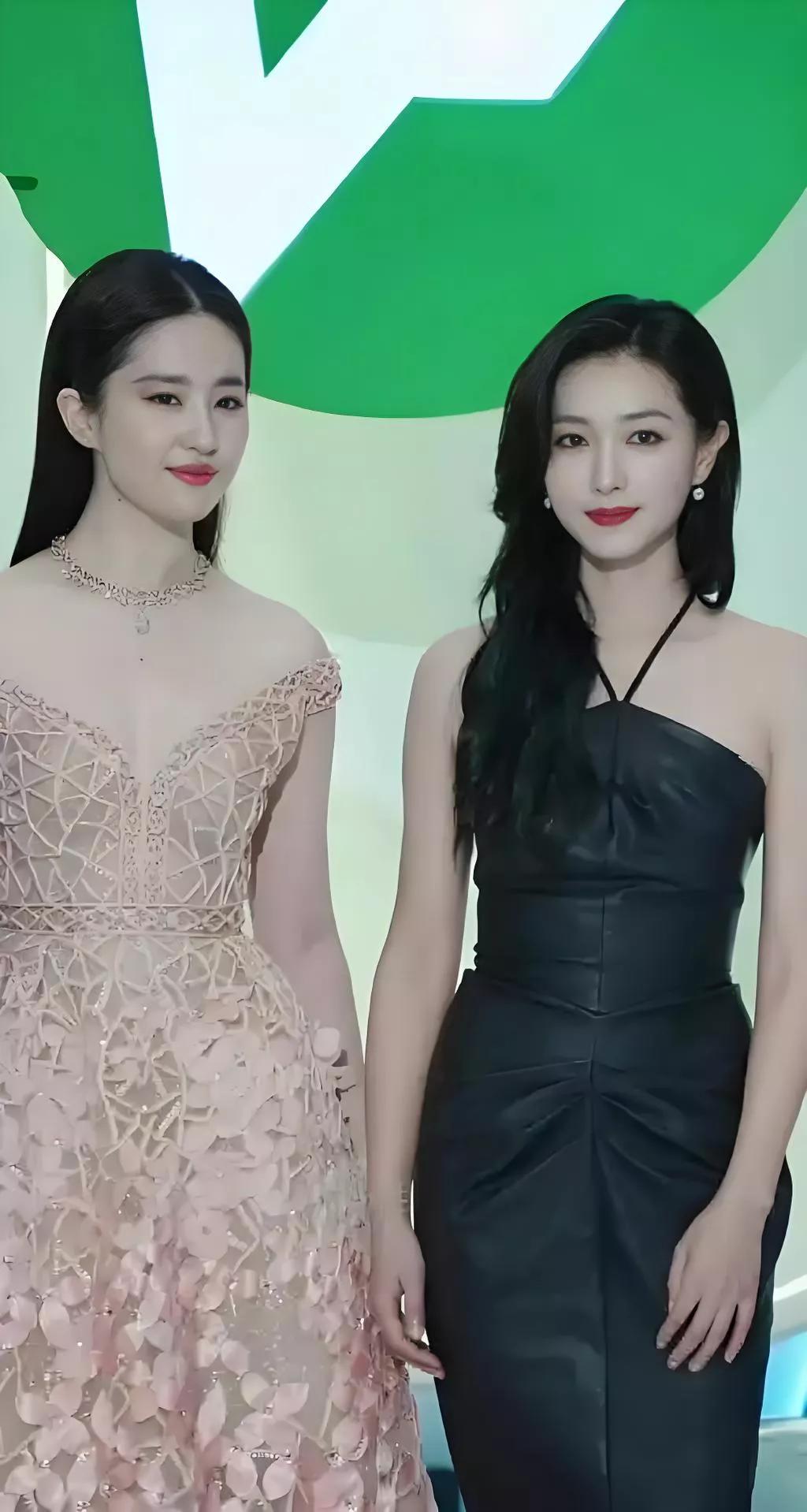 右边这位女明星真的比刘亦菲高级太多！就是那种看一眼就会让人终身难忘的绝世容颜