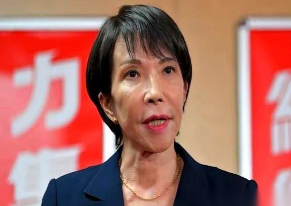 机票免费退改，直接给你干到10月24号。很多人看到这消息，第一反应是“哦，国家