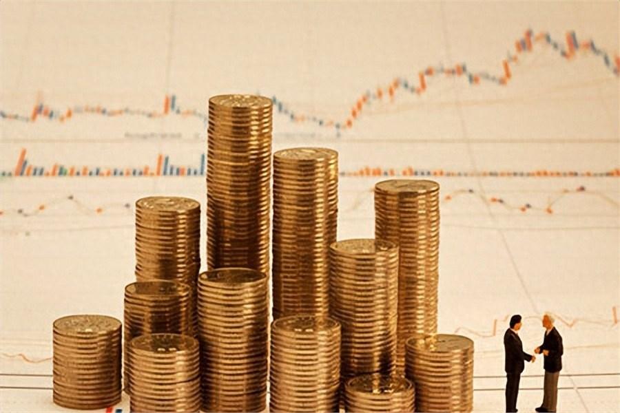 昨晚十点多，我那个在券商盯盘的朋友，给我发了条语音，声音都有点抖：“快看！黄金疯