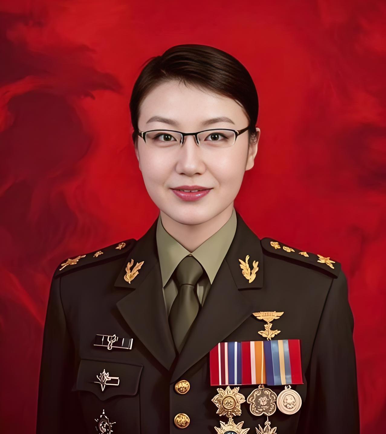 一定是有叛徒，以中国女人的脑子，怎么可能判断出我们的飞行路线！那个叫李莉的女人，