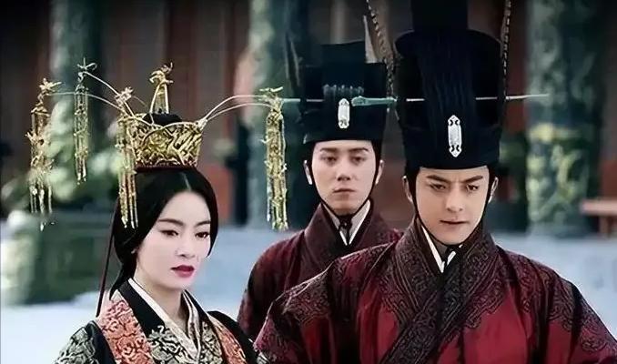 88年，汉章帝驾崩，31岁的窦皇后独守空房。葬礼上，她发现皇侄刘畅生得俊美儒雅，