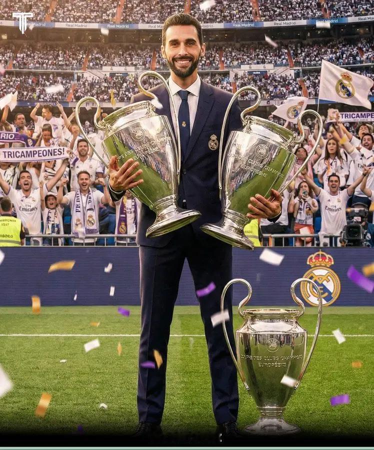 十年前的皇马和现在的皇马，巧合得让人意外。2015年皇马没拿到西甲、欧冠和国王杯