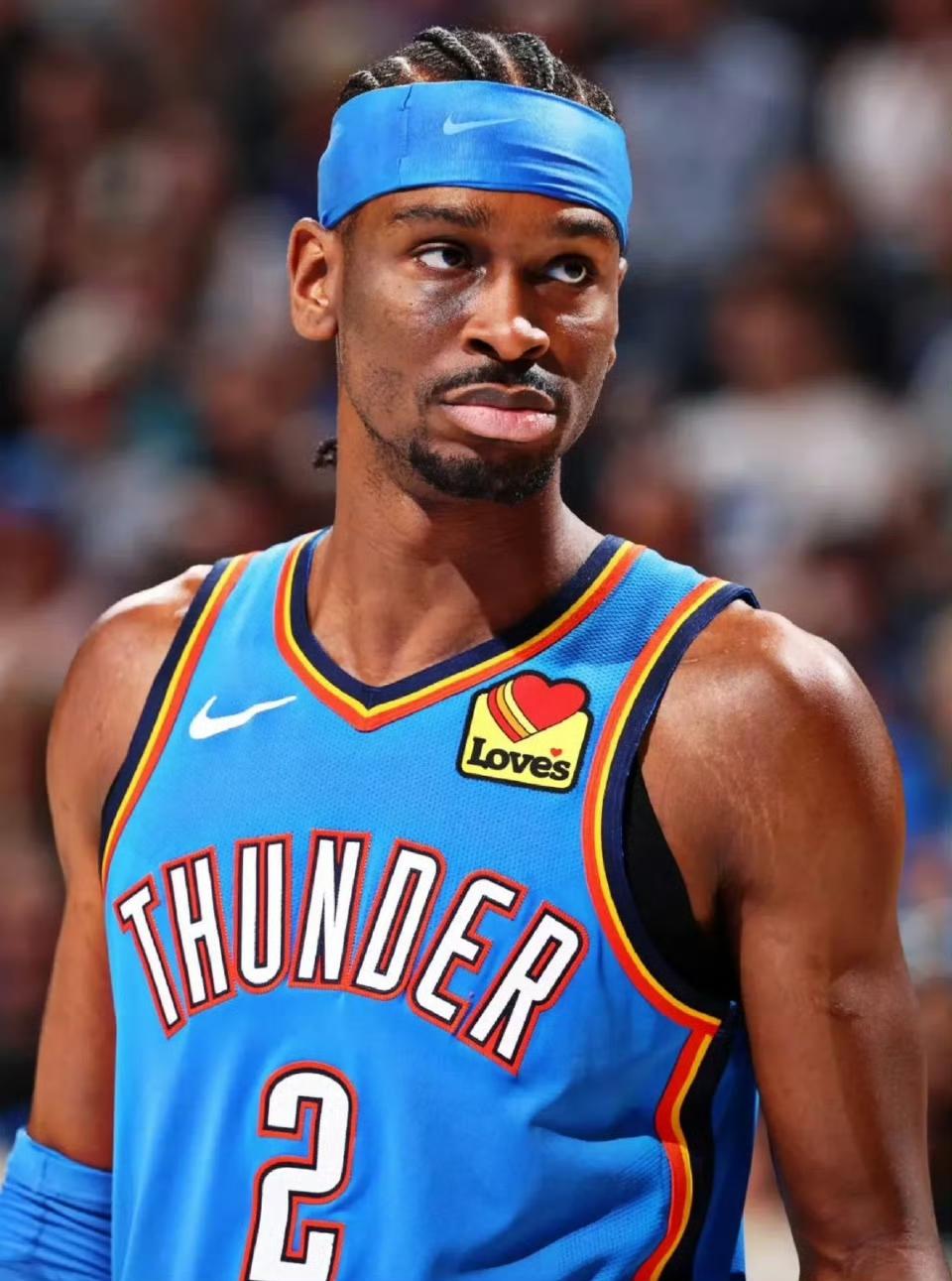 亚历山大蝉联MVP，已毫无悬念！本赛季他打出了史诗级表现：-场均31.7分