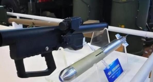 美军害怕的场景也许真的要出现了！中国“袖箭”导弹一亮相就引发全球关注，一枚成本只