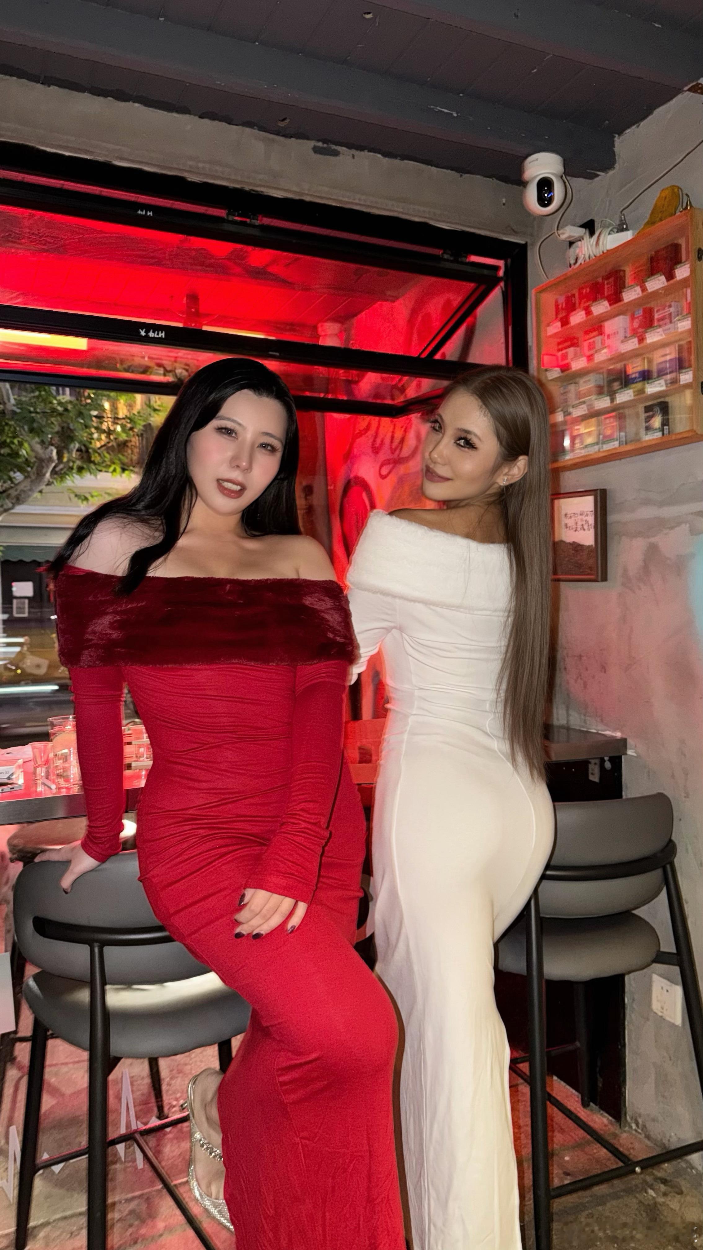 那个风格完全不同的姐妹！