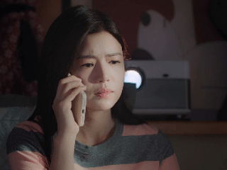 陈妍希杀回白月光赛道哇塞！《狙击蝴蝶》里陈妍希饰演的岑矜，连微笑都带着治愈感。她